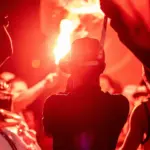 Hinchada Roja Alentando siempre